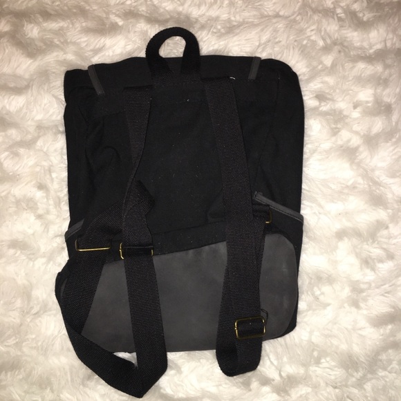 💥Bucket Backpack 💥 - Picture 2 of 2